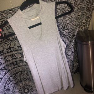 V-neck tank!!